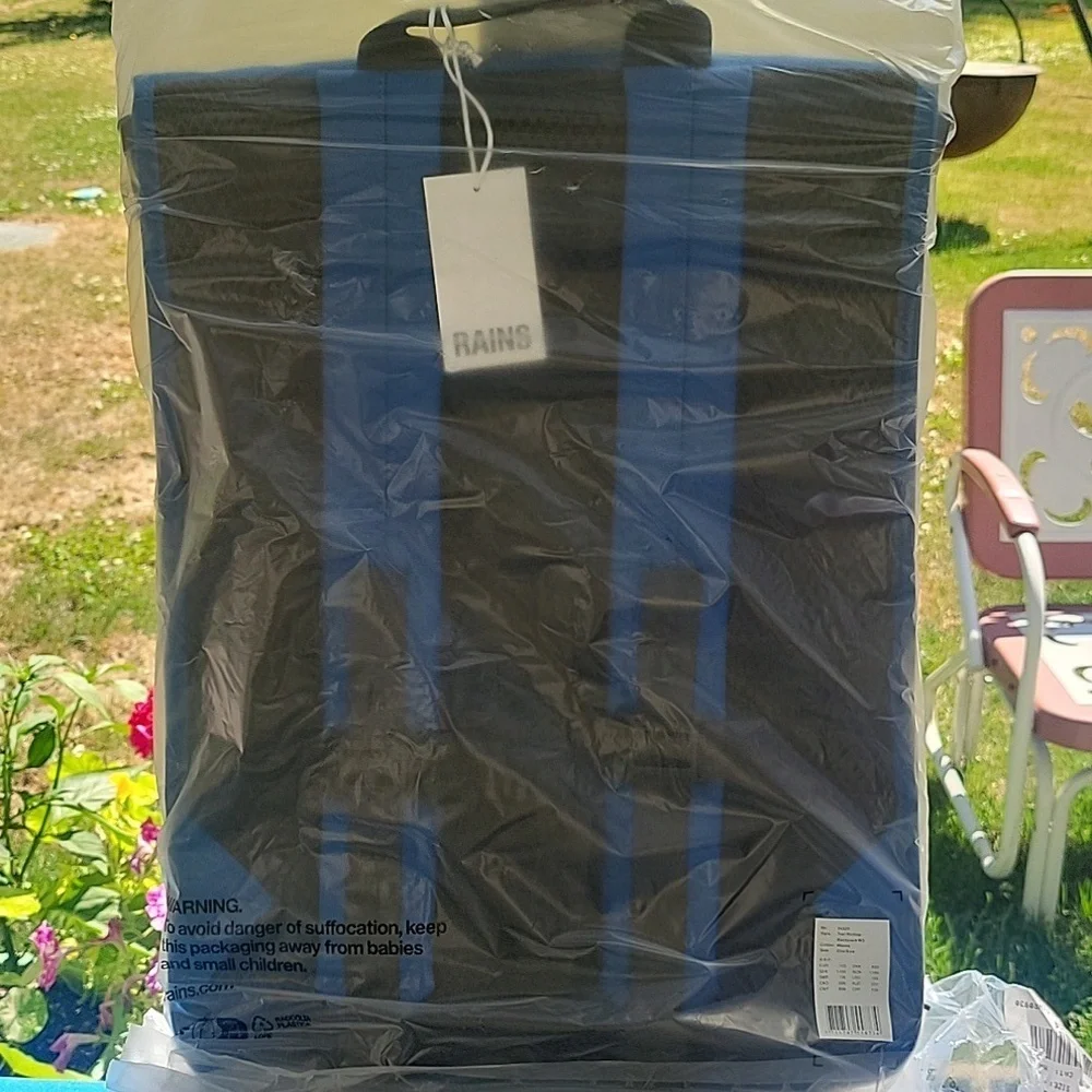 Rains Trail Rolltop Backpack Waves NWT - Picture 6 of 7
